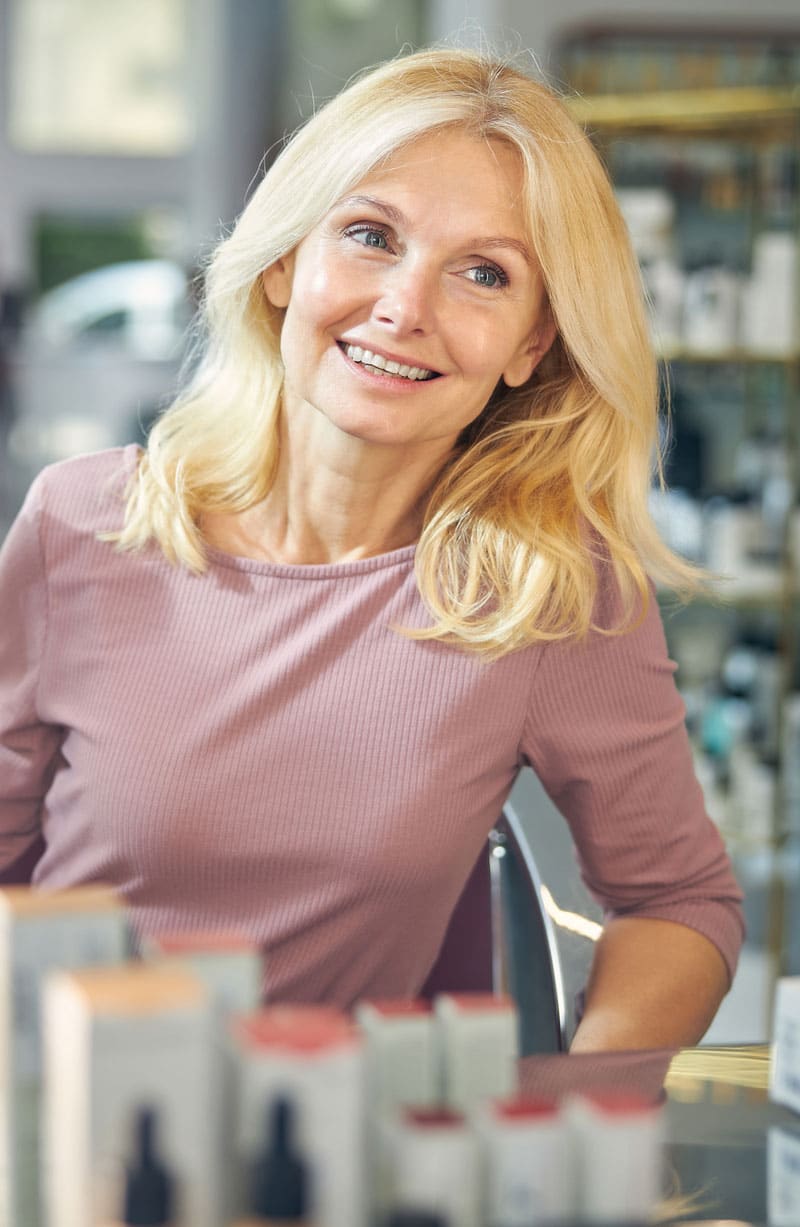 Femme de carrières en esthétique et dans l’industrie de la beauté | ESI Show